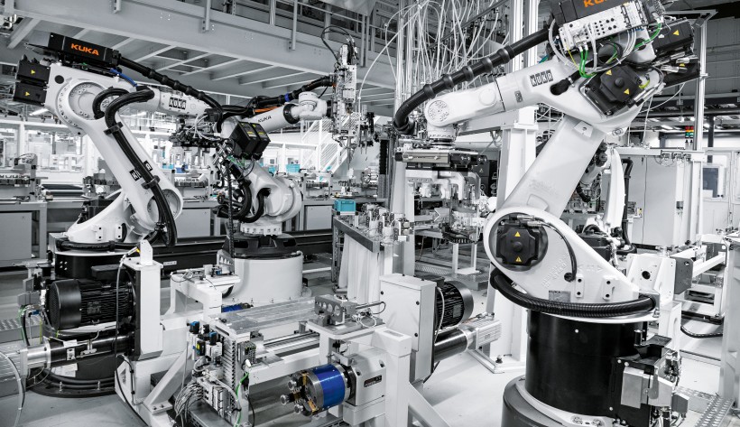Gestão da manutenção digital Smartenance: produção de diferentes variantes de cilindros nas instalações da Festo em Rohrbach